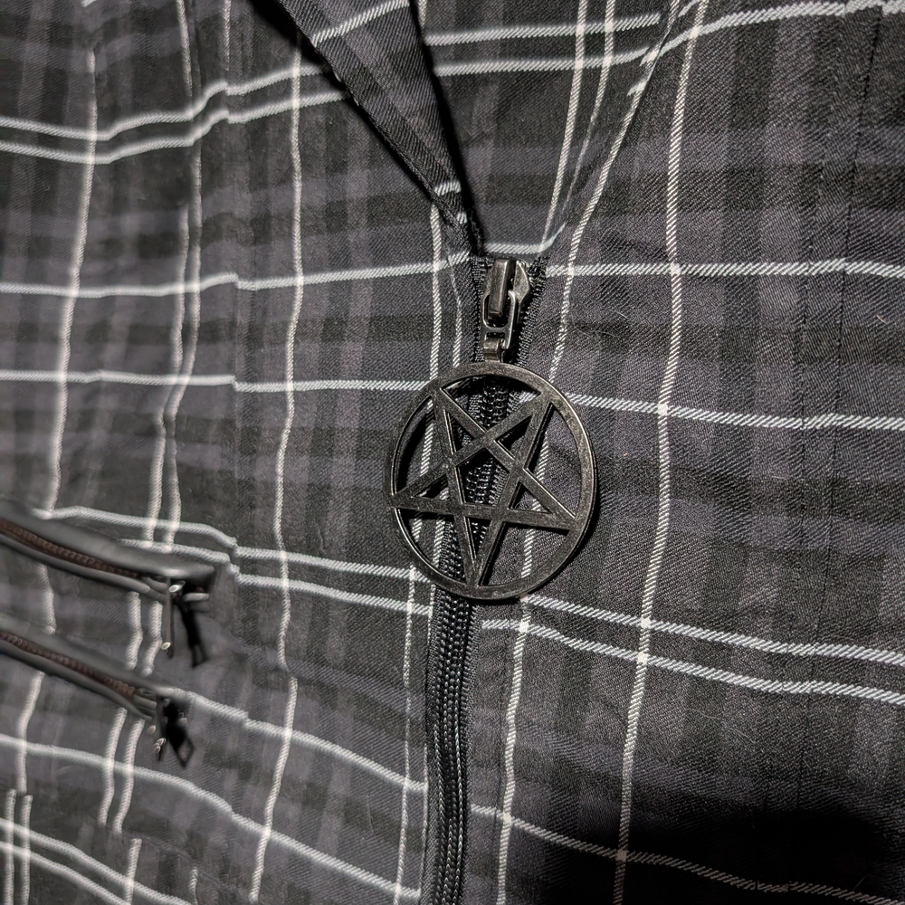 Killstar Black Plaid Blazer with Pentagram Detail - Picture 4 of 4
